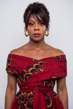 Close up of Ruby Fan off shoulder neckline and fitted bodice